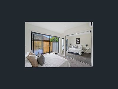 2 / 27 Gresford Road, Wantirna