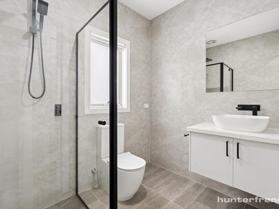 2 / 42 Bruce Street South, Altona Meadows