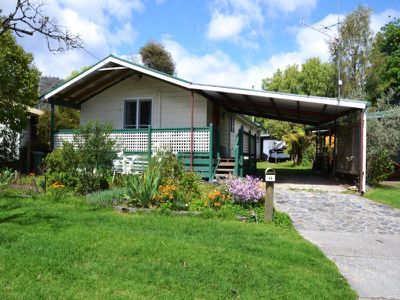 48 Freeburgh Avenue , Mount Beauty