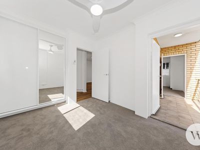 1 / 15 Wooloowin Avenue, Wooloowin