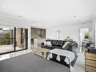 2 / 36 Benita Place, Leopold