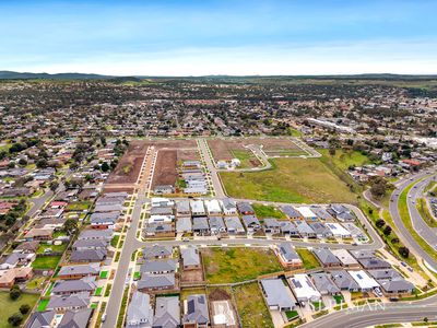 6 Free Crescent, Sunbury