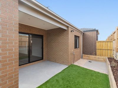 76 Jarlath Drive, Mambourin