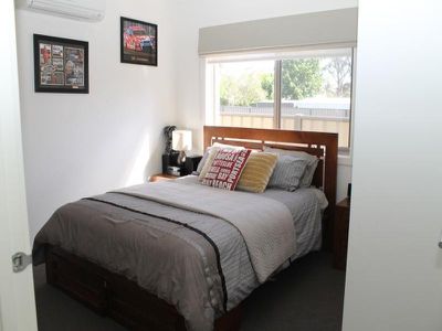 6 Redgum Court, Heathcote