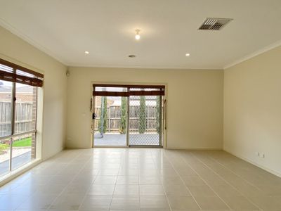 19 Nantha Way, Brookfield