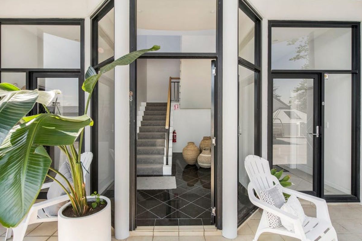 8 / 29 Hutton Road, The Entrance
