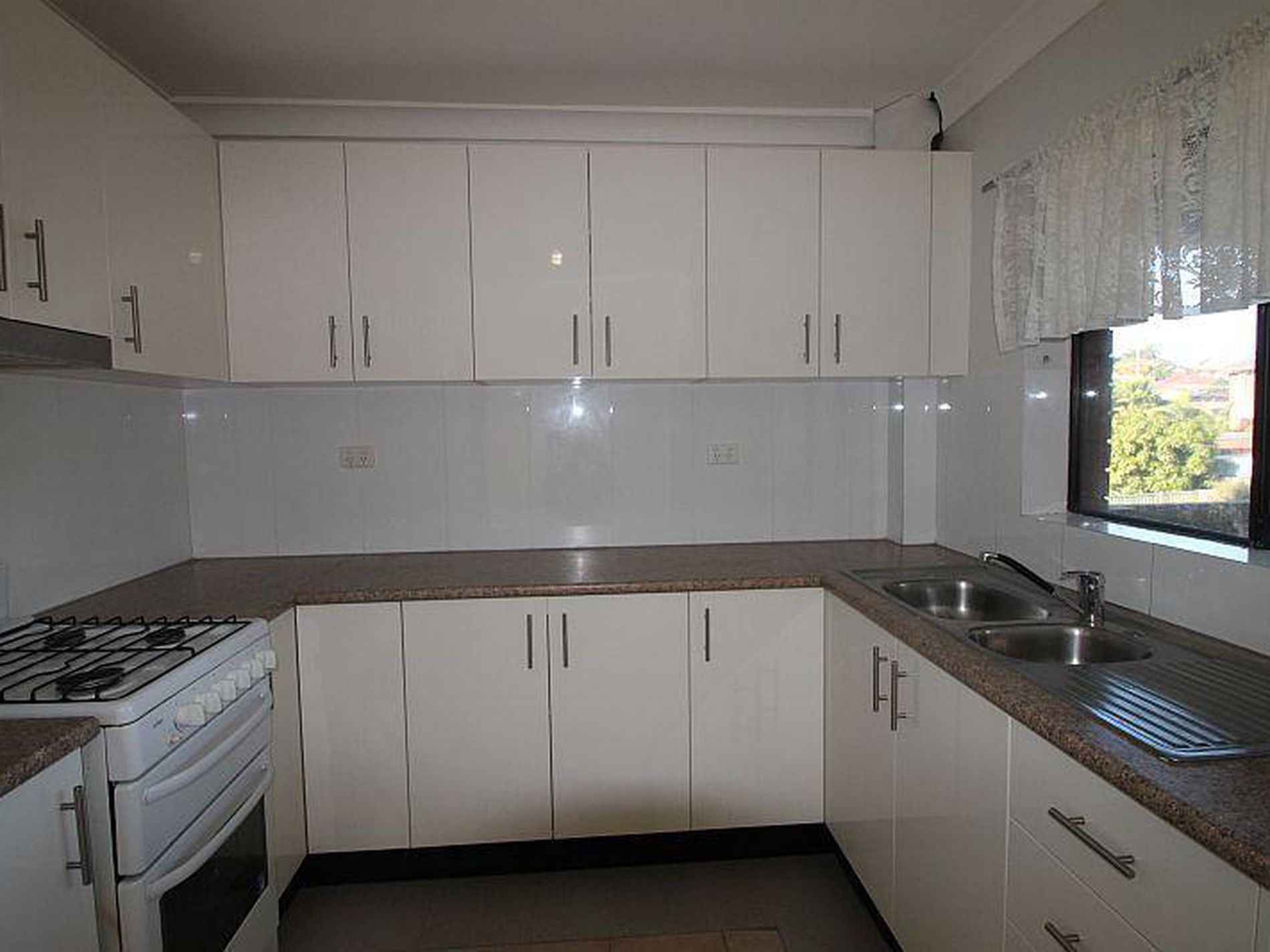 98 Wollongong Road, Arncliffe