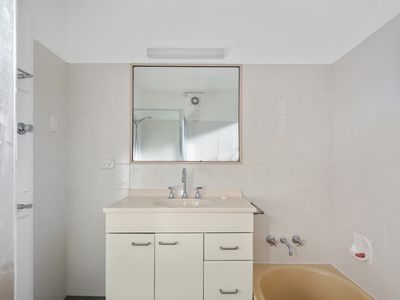 24 Yanderra Avenue, Arana Hills
