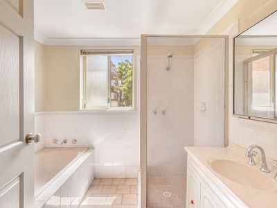 1 / 19 Blackett Street, North Wollongong