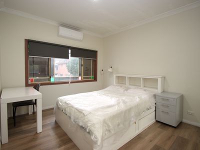 12B Metella Road, Toongabbie