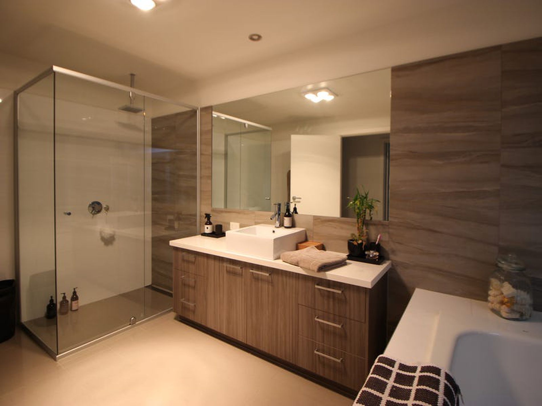 2 / 12 Herne Street, Manifold Heights