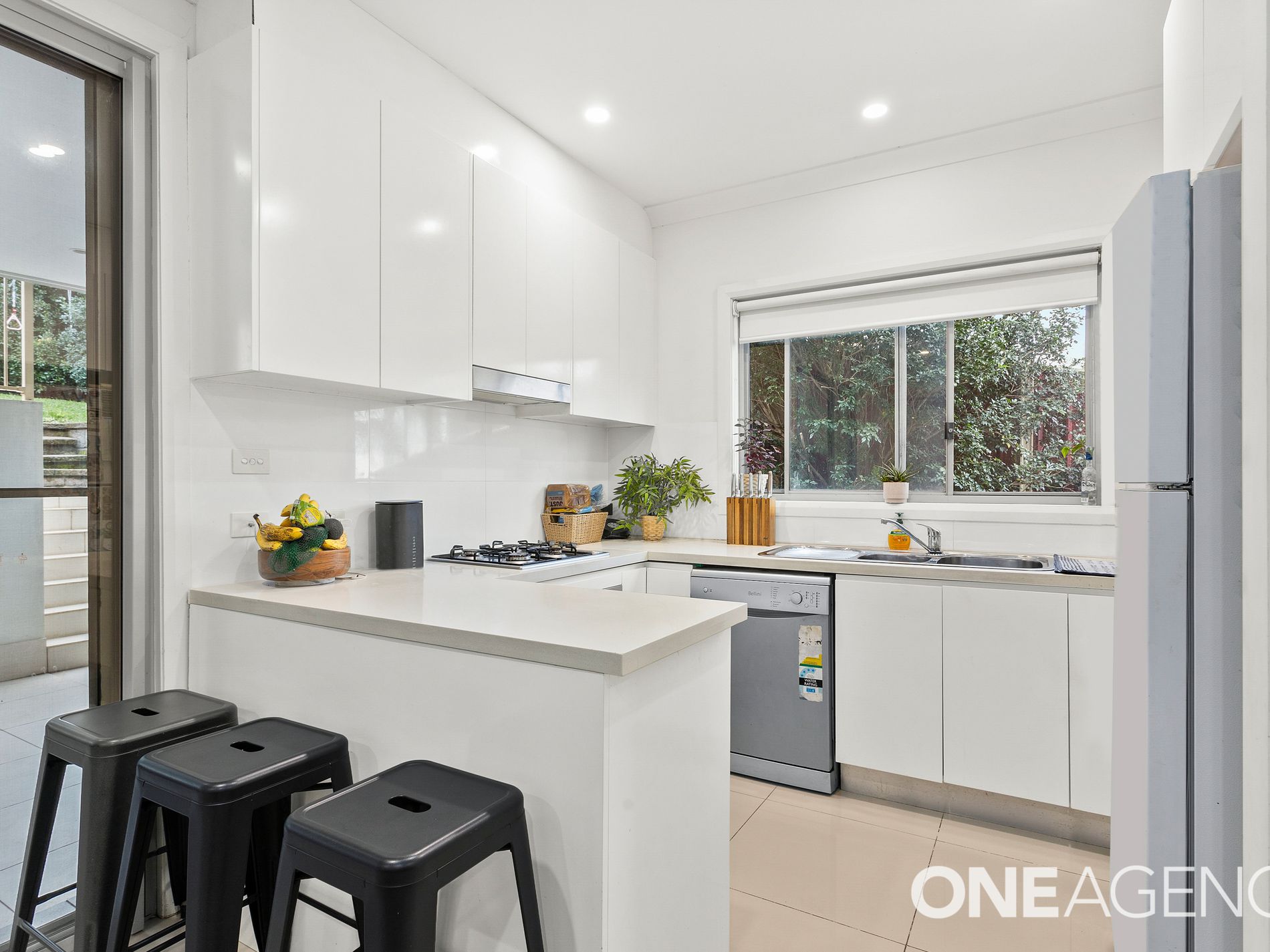 2 / 1 Backhouse Road, Lake Heights