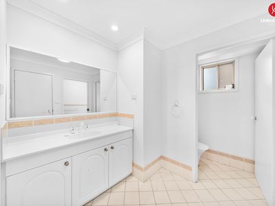 85 EDINBURGH CIRCUIT, Cecil Hills
