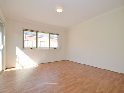 38 Lenihan Corner, Wattle Grove
