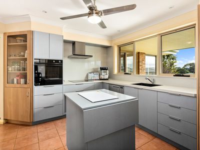 25 Mystics Drive, Shell Cove