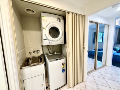 1211 / 2-10 Greenslopes St, Cairns North