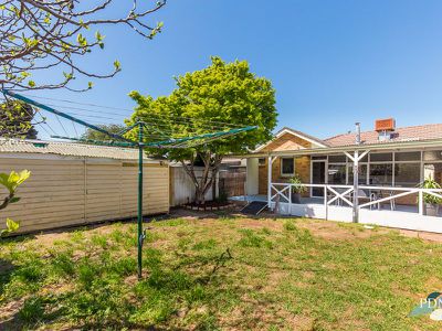 5 Centre Avenue, Werribee