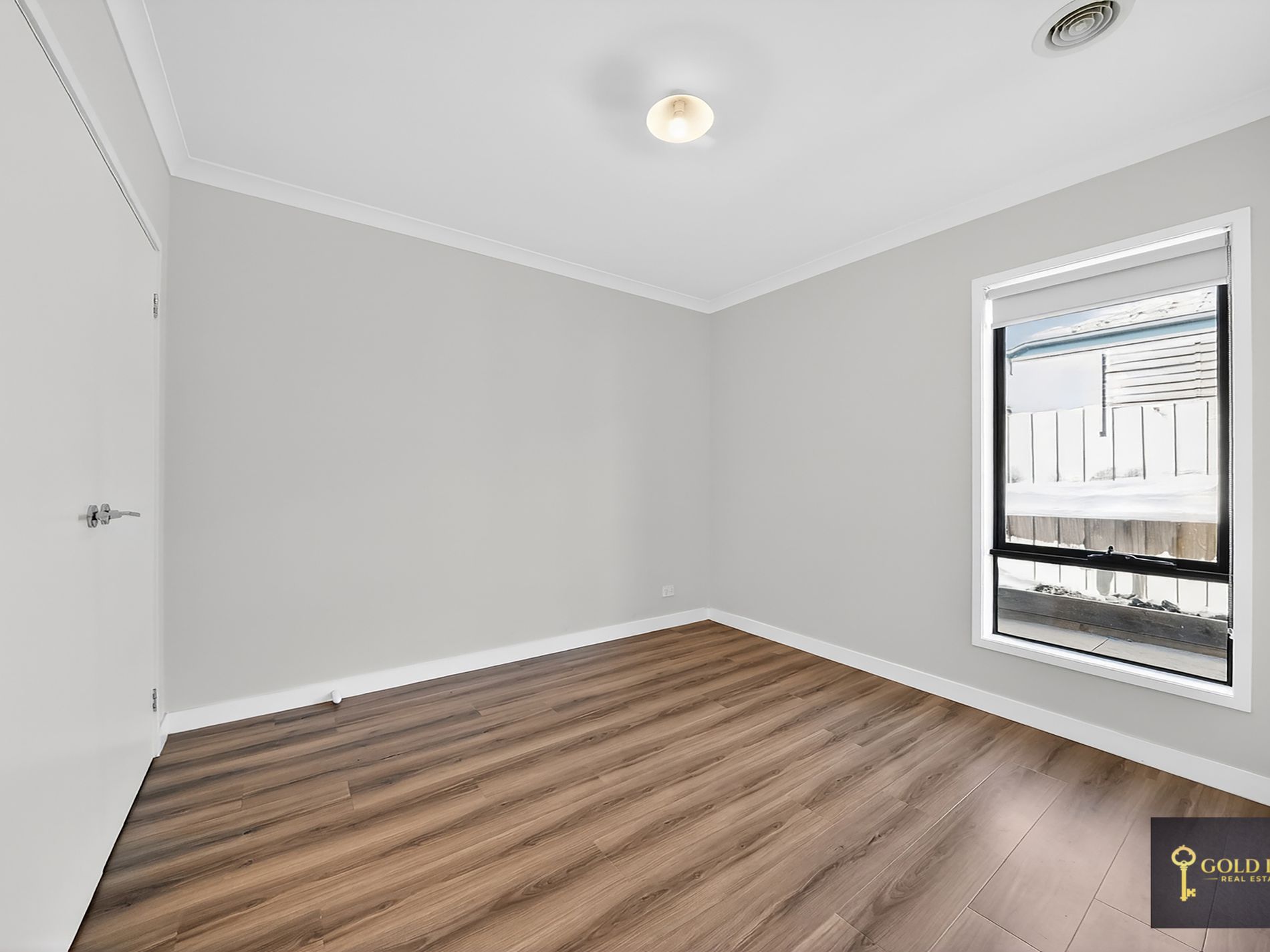 39 Kangaroo Crescent, Aintree