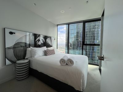 4410 / 442 Elizabeth Street, Melbourne