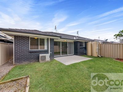 19 Dahlia Avenue, Hamlyn Terrace