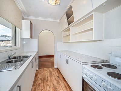 9 Ward Crescent, Kelmscott