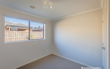 50 Heathcote Grove, Officer