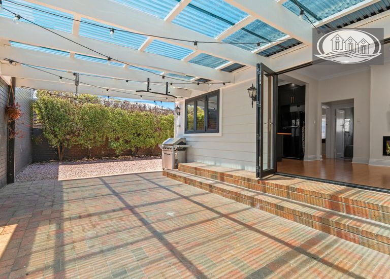 140A Percy Street, Portland