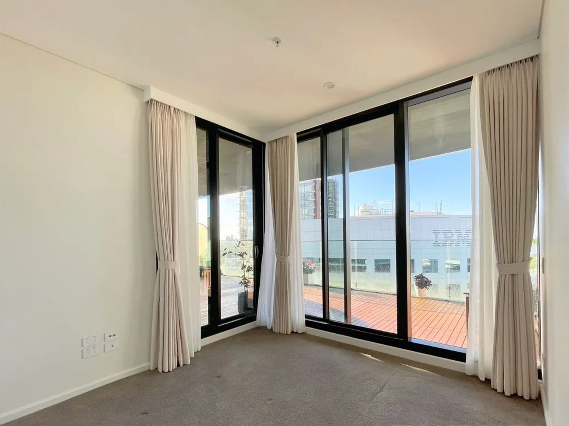 2206 / 500 Pacific Highway, St Leonards