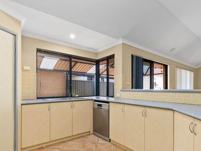 7 Bramley Way, Bibra Lake