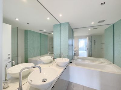 1003 / 45 Bowman Street, Pyrmont