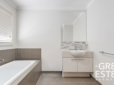3 Strickland Street, Cranbourne West