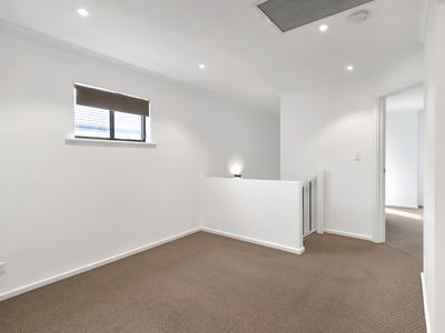 1 / 1653 Golden Grove Road, Greenwith