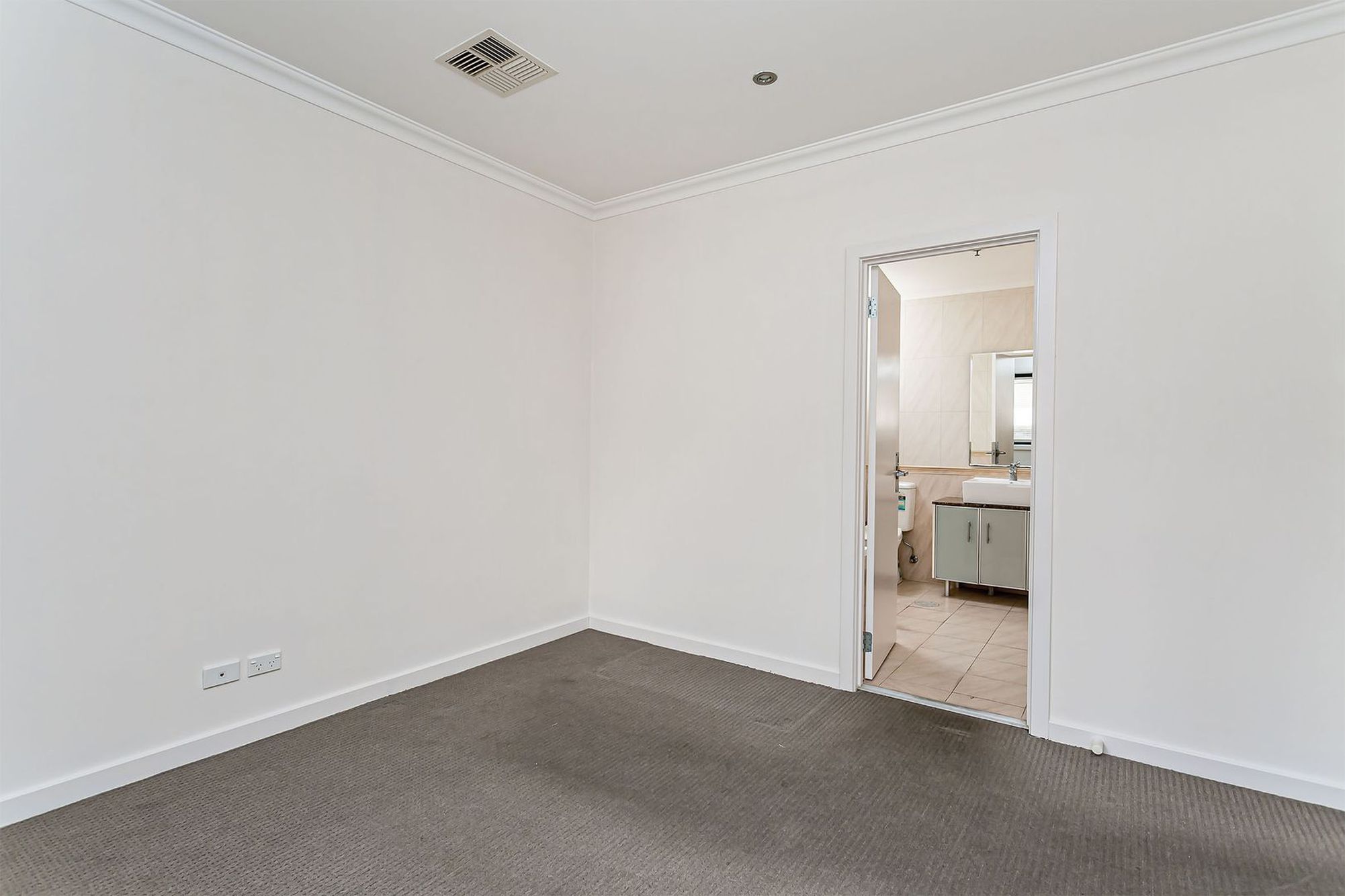 503 / 39 Grenfell Street, Adelaide