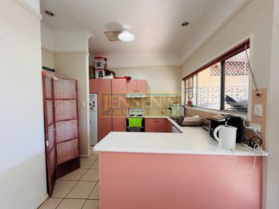 1 / 37 Hackett Terrace, Richmond Hill