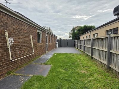 32 Laurence Way, Tarneit
