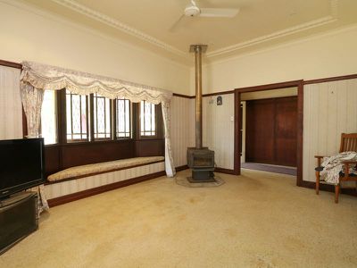 25 Avenue Road, Ellangowan