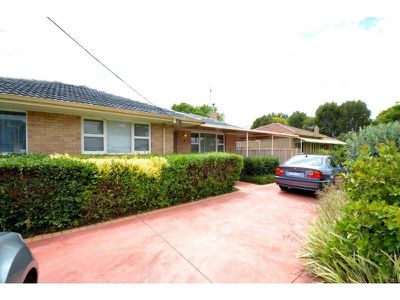 8 Wilpon Street, Beckenham