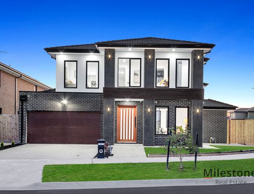 Park-Front Luxury Living: Double-Storey Gem Awaits!