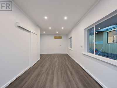 15 Robinson Avenue, Belmont