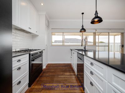 175 Kinross Drive, Kinross