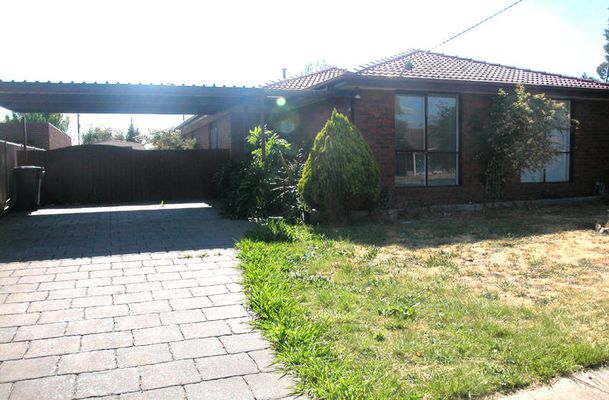 35 Beacon Hills Crescent, Craigieburn