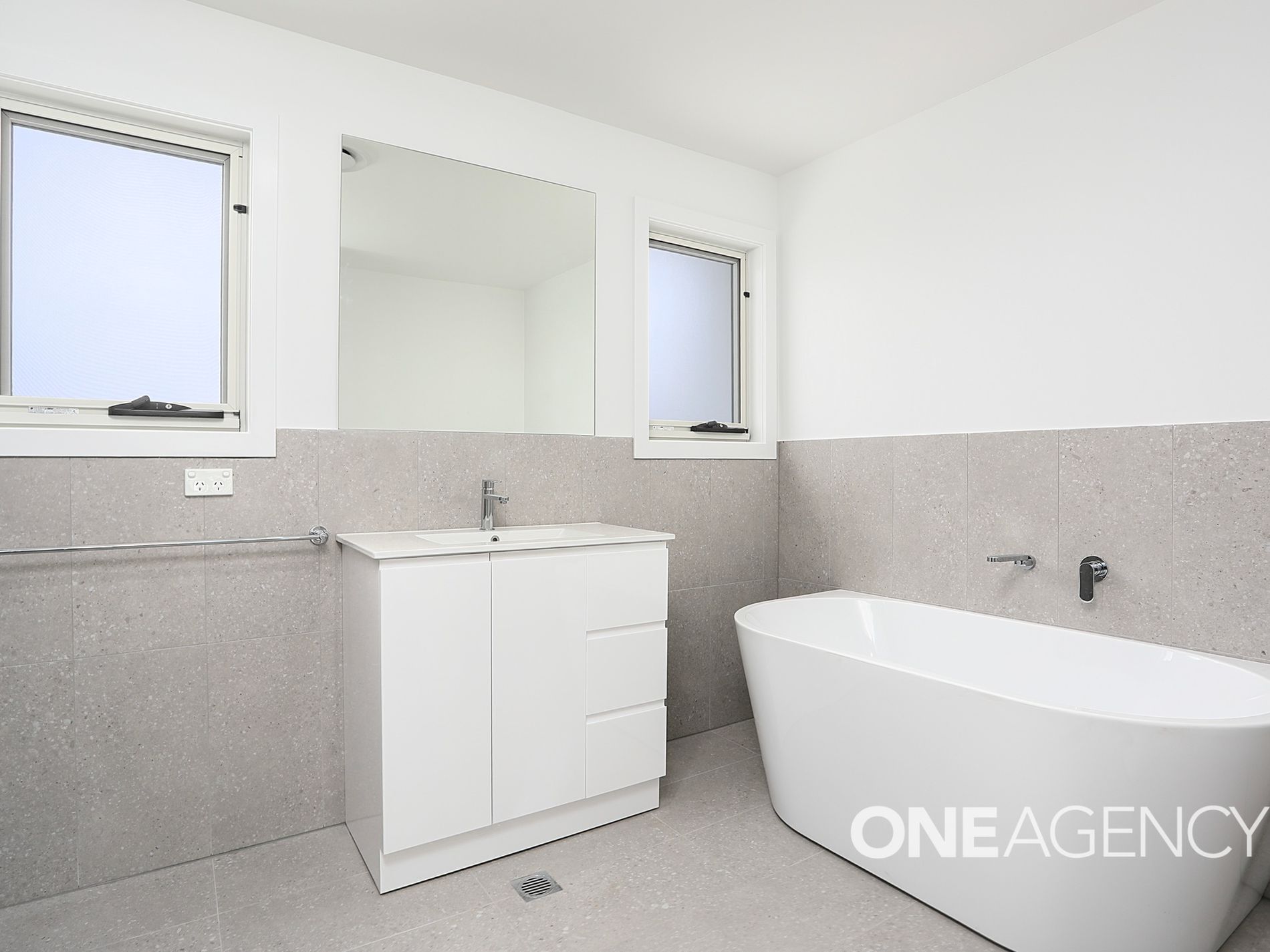 2 / 28 Fisher St, Oak Flats