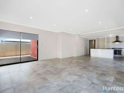 10 Persian Street, Eglinton