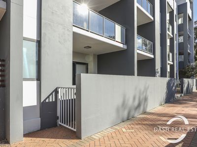 4 / 2 Walsh Loop, Joondalup