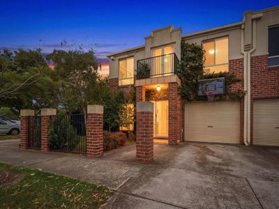 1 / 5 HOSKEN STREET, Altona Meadows
