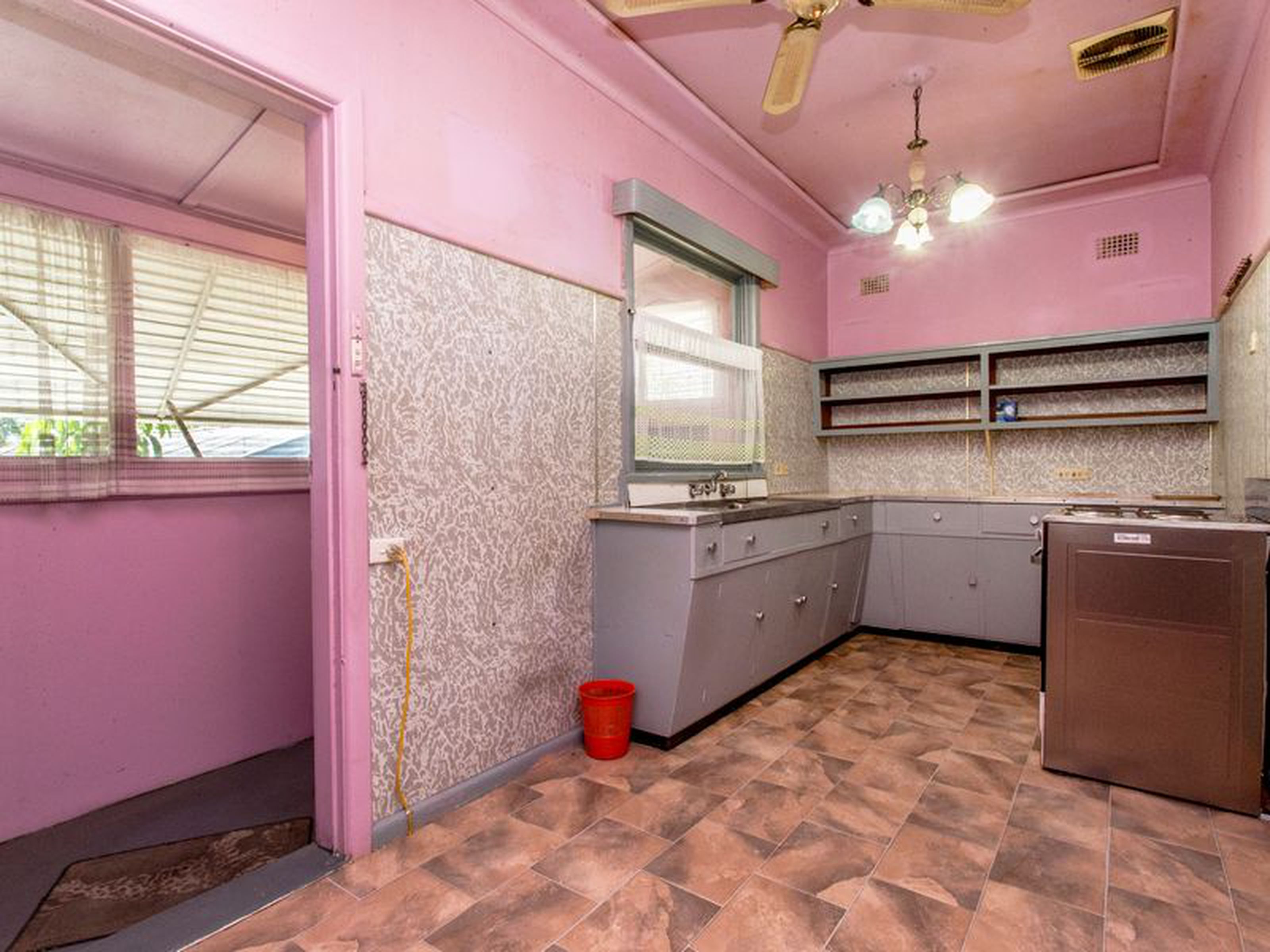 18 Gladys Street, KINGSWOOD