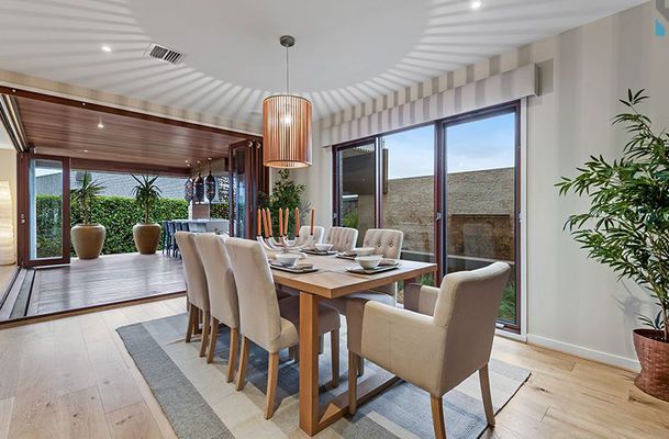 15 Greenvale Gardens Boulevard, Greenvale