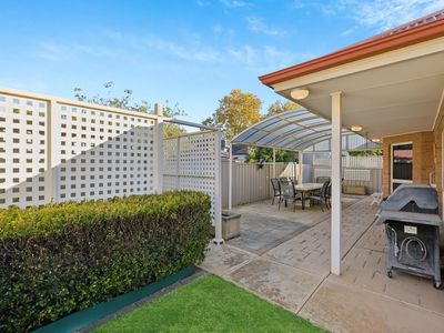 16 Amber Woods Drive, Glenside