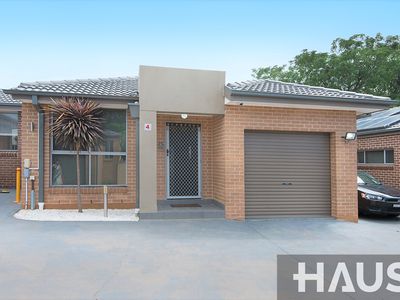 4 / 3-5 Tungarra Road, Girraween