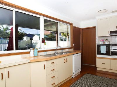 36 Rushton Drive, Kanahooka